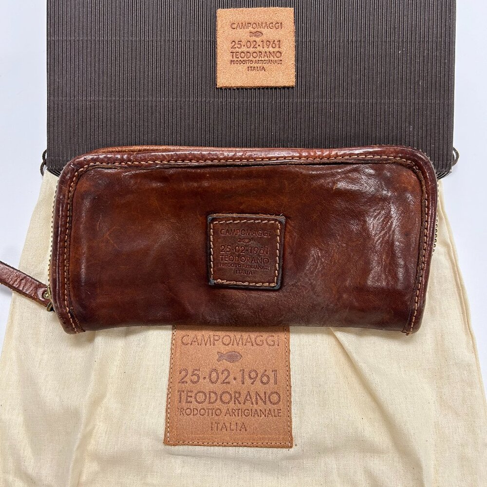 Campomaggi Leather Zip Around Wallet